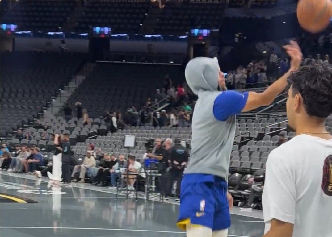 刚与安德玛分道扬镳！库里今日上脚科比6代篮球鞋参与练习