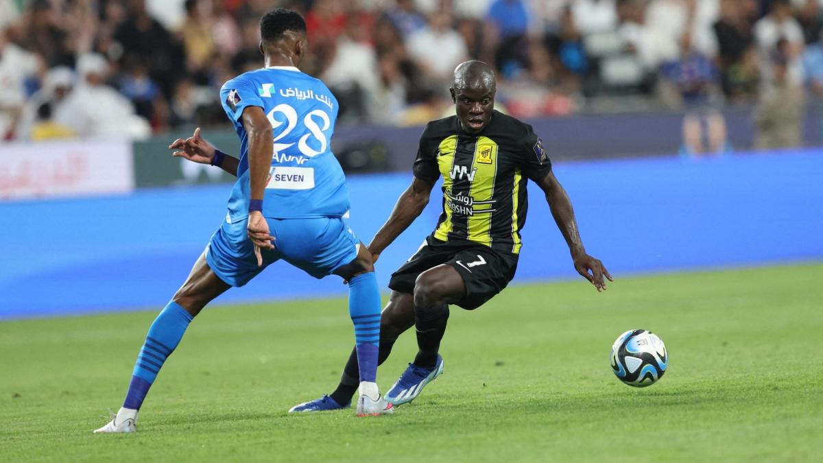 回归法甲？坎特回应加盟巴黎FC传闻：一切皆有可能